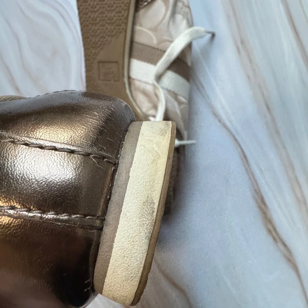 Coach Kinsley Signature Sneakers Metallic Gold Cream Shoes Women’s 7.5 Classic